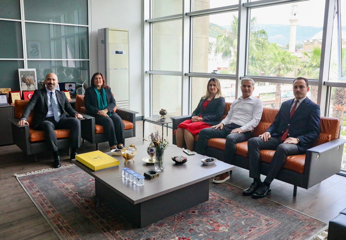 Söke Belediye Başkanımız Sn. Mustafa İberya Arıkan’ı ziyaret ederek başarı dileklerimizi ilettik.

Söke’mize birlik ve beraberlik içerisinde hizmet etmeye devam edeceğiz.