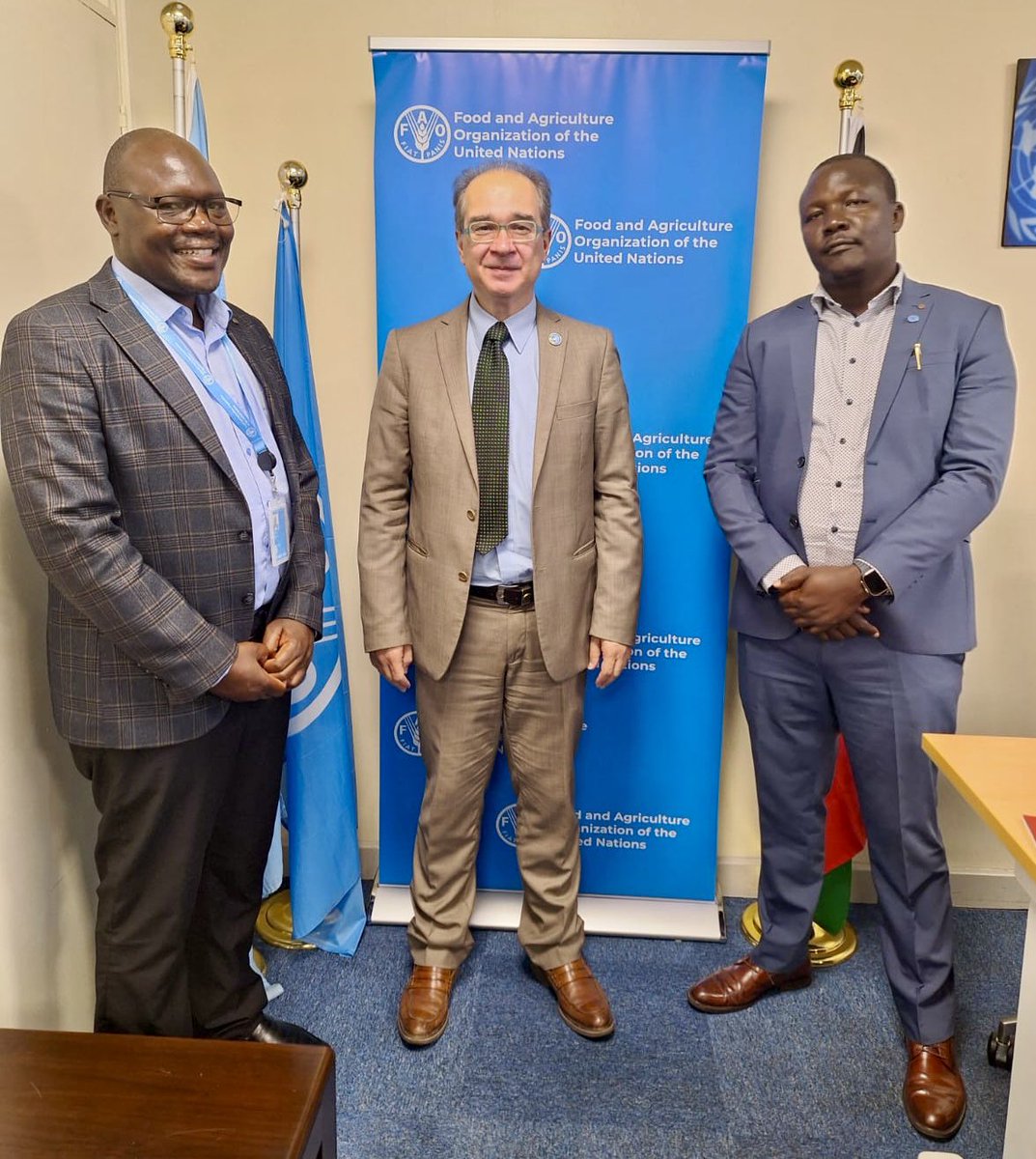 The UN Head of Food Systems Coordination Hub @stefanosfotiou paid a courtesy call to @FAOKenya & was hosted by @HamisiWilliams. They discussed the progress of food systems transformation in Kenya.