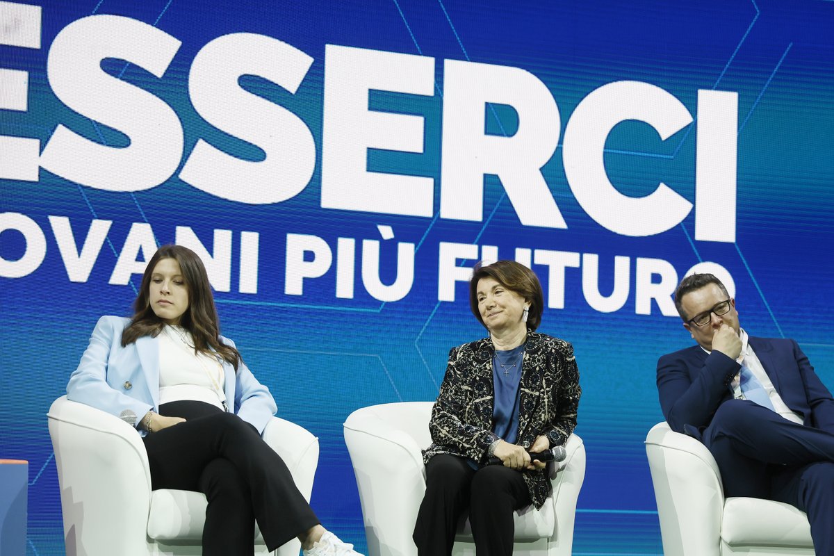 Eugenia #Roccella reagisce dopo la contestazione: “La vera censura, altro che fascismo”. Come inchioda #Schlein e #Scurati #9maggio #iltempoquotidiano iltempo.it/politica/2024/…