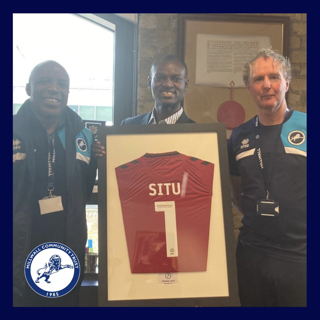 🤝 MCT CEO Sean Daly and EDI Lead Jason Vincent presented a #Millwall shirt to @SouthwarkMayor Michael Situ to thank him for his support of Millwall Community Trust and his role as a Community Ambassador. #Lewisham #Southwark #Sevenoaks #1Club1Community