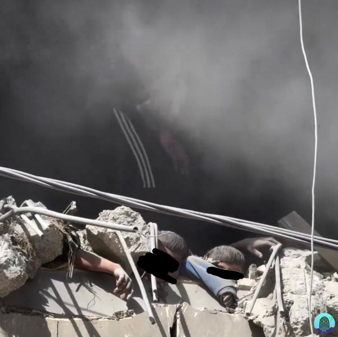 tanyakanrl's tweet image. 💚 Terserah ya gw mau dibilang FOMO atau caper. Tapi please jangan pernah capek nyebarin berita tentang saudara kita yang sedang berjuang dan menderita di 🍉 Bantuan sekecil apapun sangat berarti buat mereka 😭😭😭😭