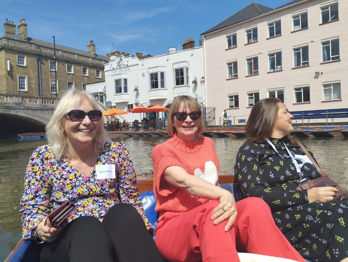 The team had a fantastic day in sunny Cambridge with @CambridgeBID yesterday as we took in the sights, history and shared insights and ideas between teams. 🤝📍 #networking #collaboration #destinationmarketing
