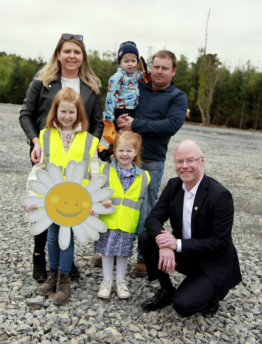 We were delighted to welcome @DonnellyStephen to the site of Daisy Lodge in Cong for a special visit!💛 Last year, the Irish Government committed €7.5m in funding towards the build of this vital facility & we were proud to show the Minister the progress that has been made🤝