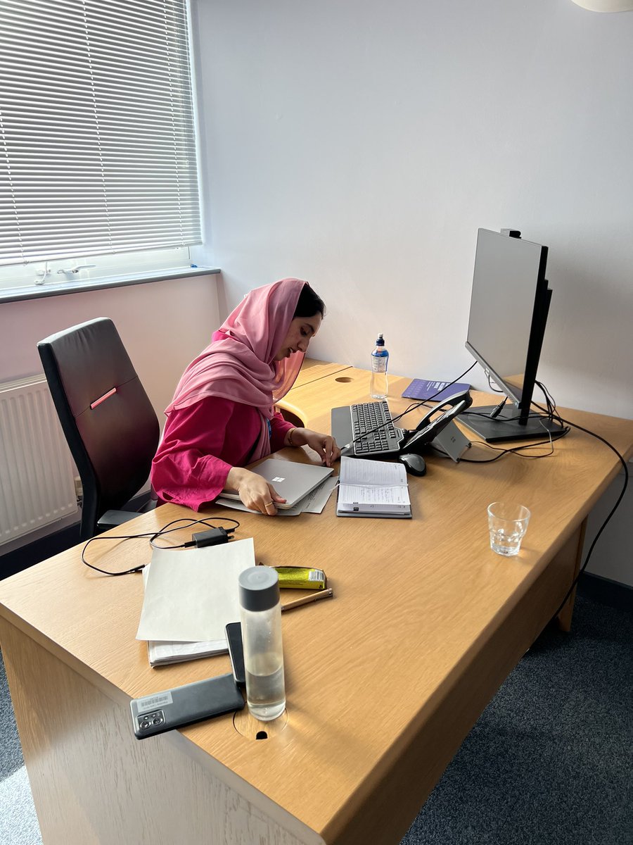 Fabulous to see @PennineCareNHS how our new asset booking system using the released Exec offices, is opening new desk opportunities. Here Aleesa from our community rehab team has booked the CEOs office to work from!  #PennineCarePeople 

@AntHassallNHS