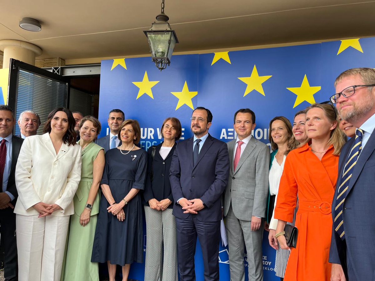 Celebrating Europe Day 2024 🇪🇺 and the 20 Years of Cyprus in the European Union at the EU House in Nicosia today
#EuropeDay2024 
🇵🇹🇪🇺🇨🇾