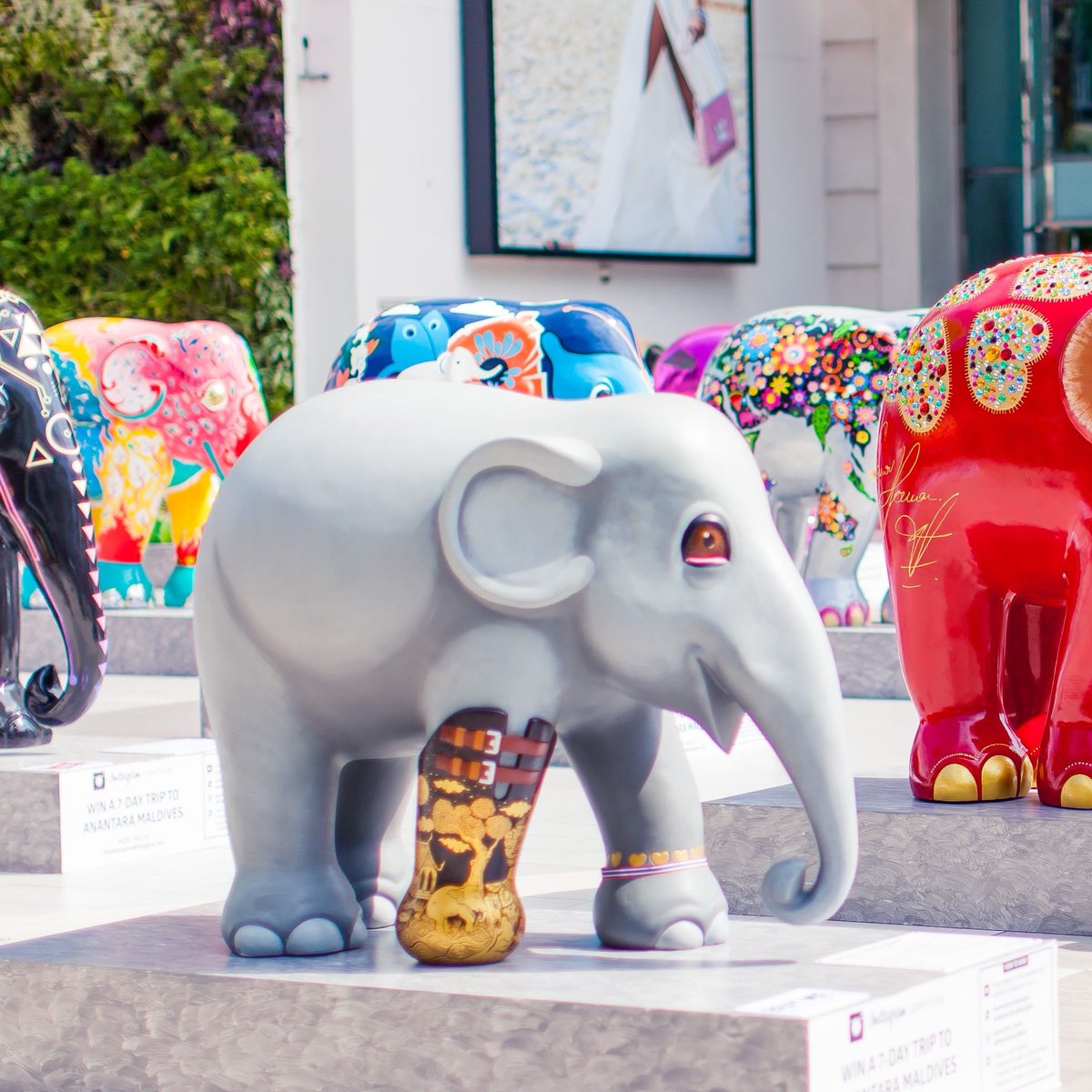 🐘 'We Love Mosha Bangkok' during Elephant Parade Bangkok, 2015 ⁠#ThrowbackThursday⁠⠀⁠ #elephantparadefan #elephantstatue #elephantparade #elephants #elephant #saveelephants #elephantlove #elephantconservation #exhibition #art