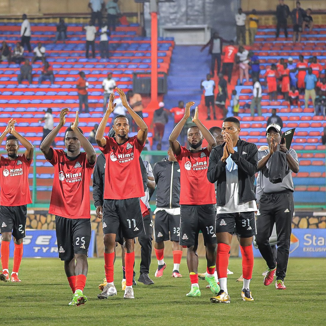 I’m a rival but I’m praying for @VipersSC to win the @UPL. 

Trust me there’s no chance of convincing people to stop supporting European football, Ugandan football will always come second. Do you know the number of people you’ve disappointed this morning? 

#StarTimesUPL