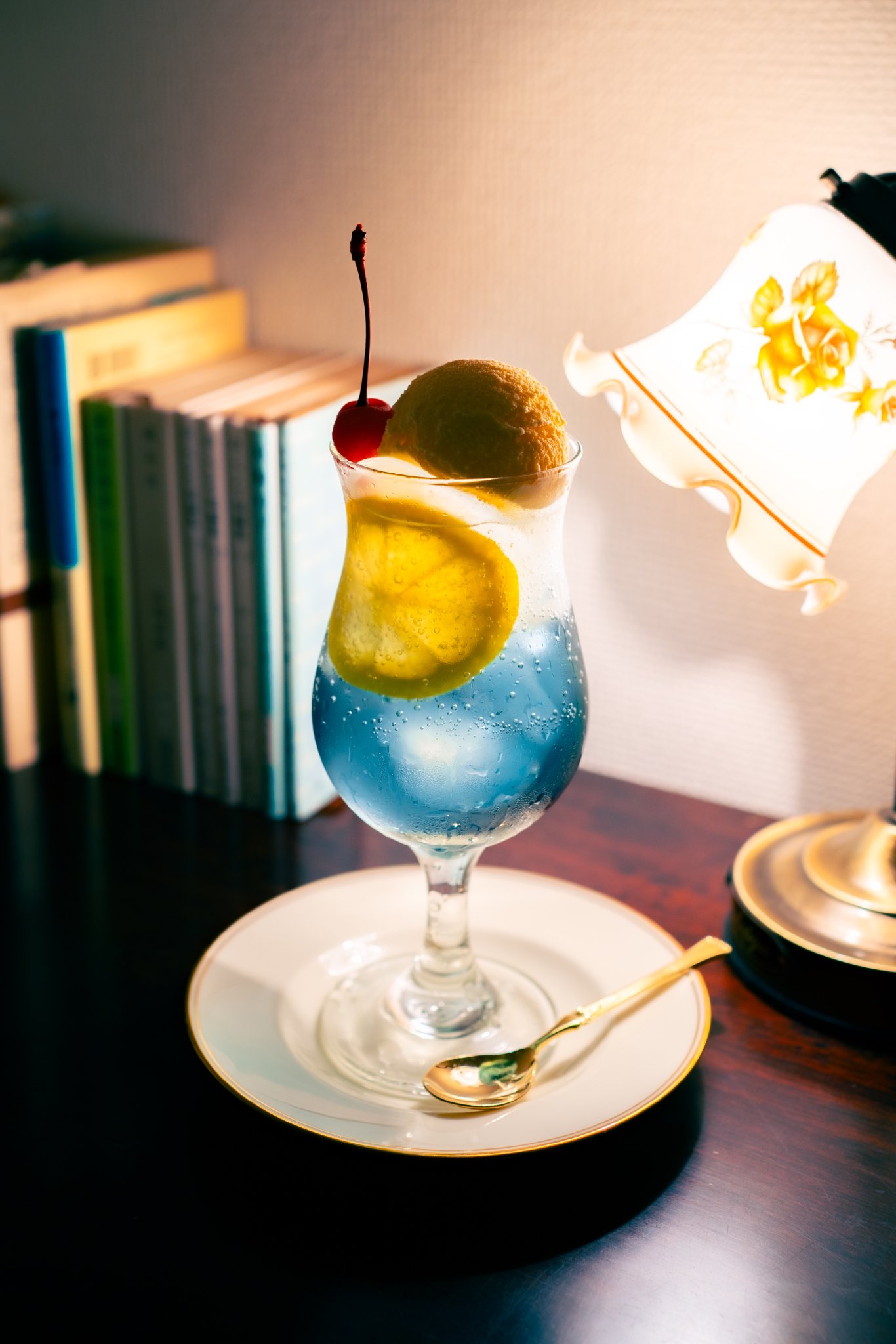 月の見える朝のクリームソーダ 月の見える朝のクリームソーダ