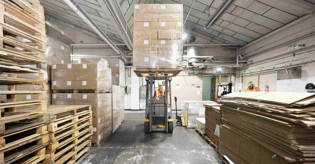 We're looking forward to our upcoming partner event with <a href="/KranleeL/">KranLee Logistics Limited</a>
&amp; <a href="/EMChamberNews/">Chamber Newsroom</a> 👏

Learn how to expand your business globally and enjoy time to network with fellow #ChesterfieldChampions and Chamber members.

chesterfield.co.uk/events/global-…

#ChesterfieldEvents #ChesterfieldBusiness