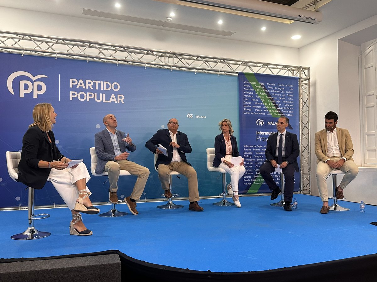 jotacarmona_'s tweet photo. El @PPMalaga tiene alcaldes/esas a la altura de los enormes retos que tenemos en la provincia. 

Ellos, los que hoy gobiernan en la mayor parte de nuestra preciosa provincia, son nuestros referentes https://t.co/PHUNftD89B