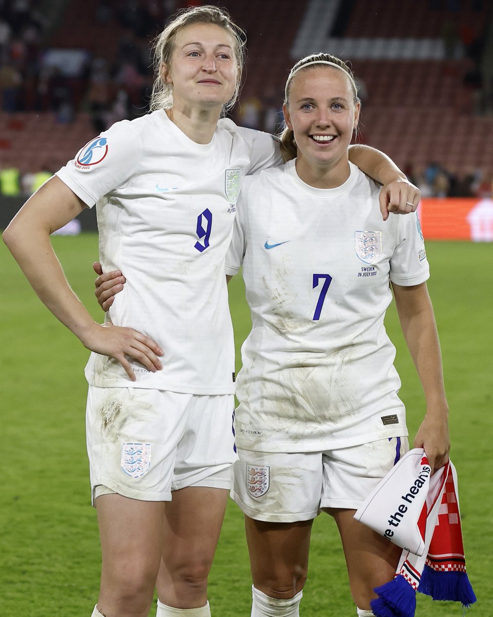 🏴󠁧󠁢󠁥󠁮󠁧󠁿 Happy birthday to #WEURO2022 champions, Beth Mead and Ellen White 🥳