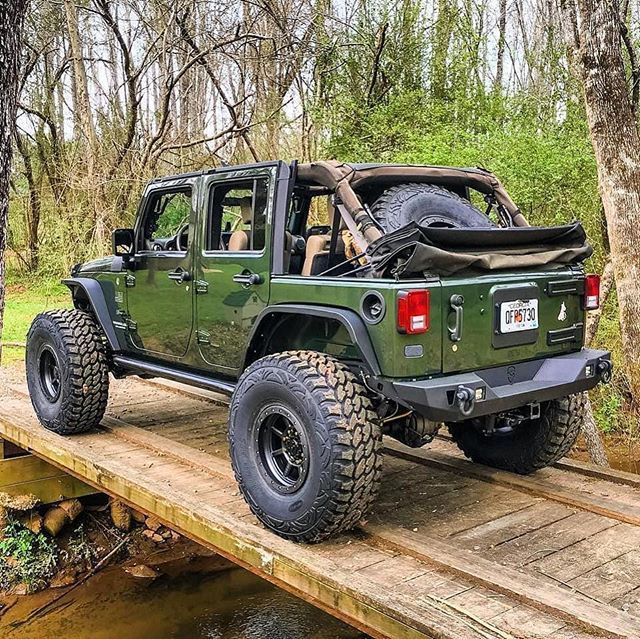 Good morning #JeepMafia 👋 ☕️ Drop your top and let's explore 🧐 You never know whats waiting out there on a new trail. What have you come across in your adventures?, Lets see those pics 📸 ✌️