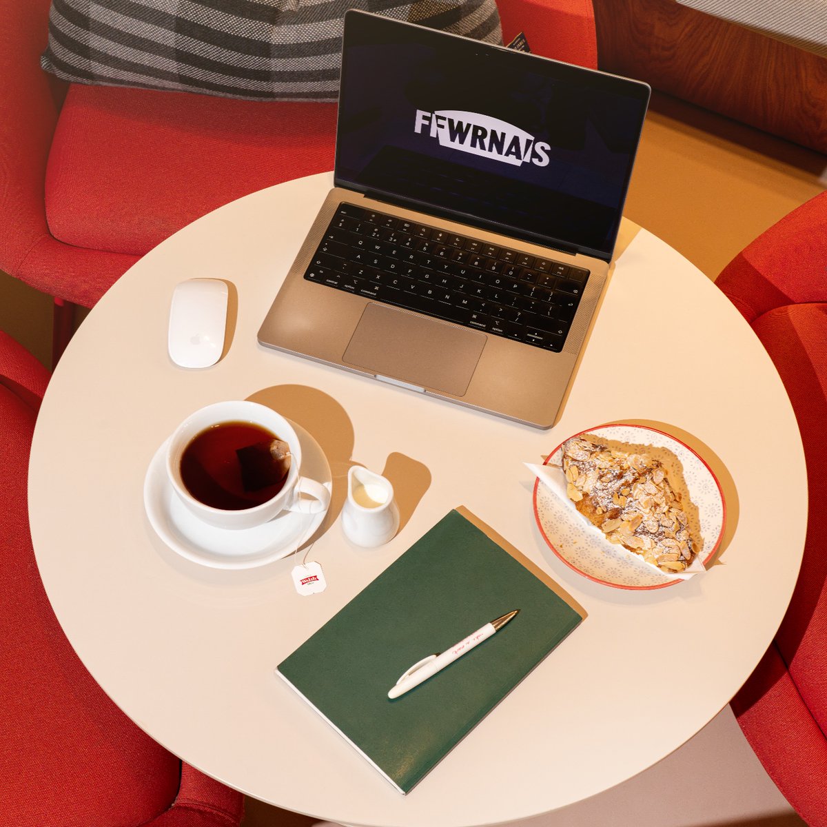 Looking for a new place to work remotely?👀 We’ve got you covered. With free Wi-Fi, great coffee and tabletop charging points, you can be sure to have a productive workday with us.