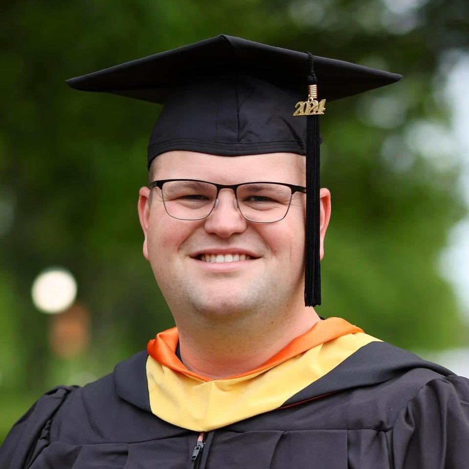 Double @SkyhawkAggie! This past weekend, Dustyn Watson received his M.S. degree online in Agriculture & Natural Resources. He received a B.S. degree (Animal Science) in 2017. Dustyn is a 4-H extension agent in Decatur Co. UT Martin Online: utm.edu/academics/ut-m…. Soar!