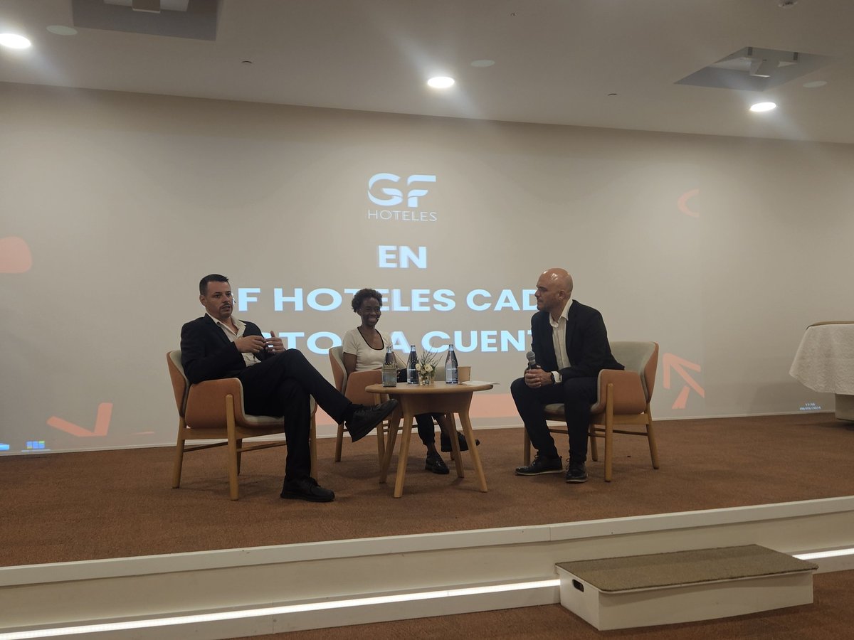 gfhoteles's tweet photo. @GFedola @Ashotel @webtenerife @TurismoGobCan @costa_adeje @SCEmpleo En #GFHoteles cada historia cuenta y hoy nuestros compañeros Hugo Martín, subgobernante de #GFIsabel, y Mimi García, camarera de pisos de #GFGranCostaAdeje, nos cuentan su experiencia en la cadena hotelera.
#BuscamosTuTalento #EmpleoTenerife https://t.co/i9XiZIWTSv