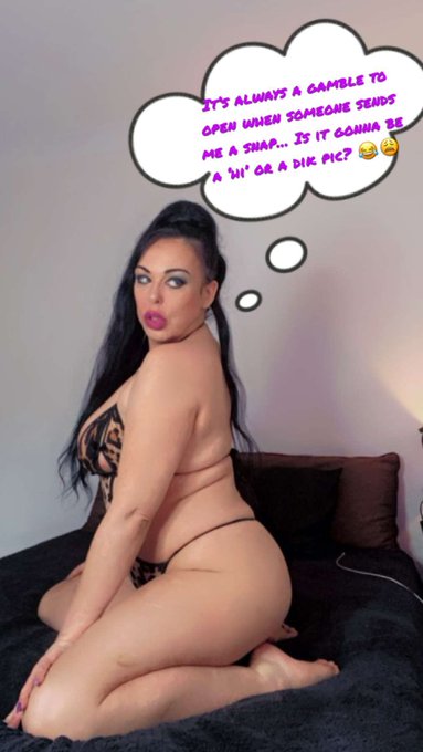 Are u keeping up with me on snap? HayleyJade669 😋 https://t.co/IdBSmhNZWx