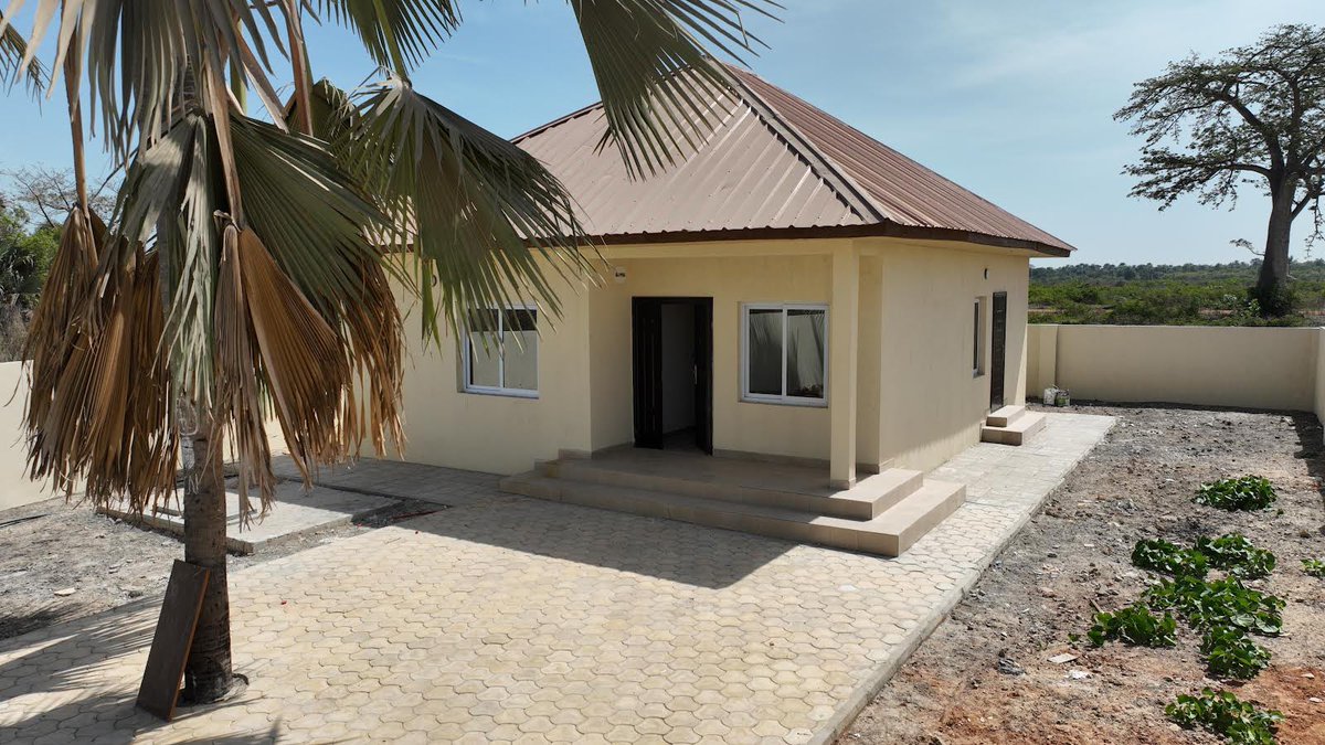 Step into Greenville Estate, where comfort intertwines with nature-inspired living! Secure your dream home through a 10-year mortgage or direct payment and embrace the essence of Gunjur today.

Call us on 439 1944 or WhatsApp on +220 645 6225 for more info. 

#SaulFRAZER