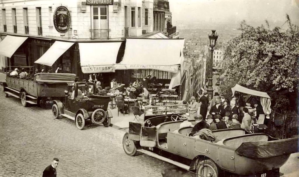 Henri Manuel. Restaurant La Savoyarde et touristes sur la butte Montmartre 1924. Paris