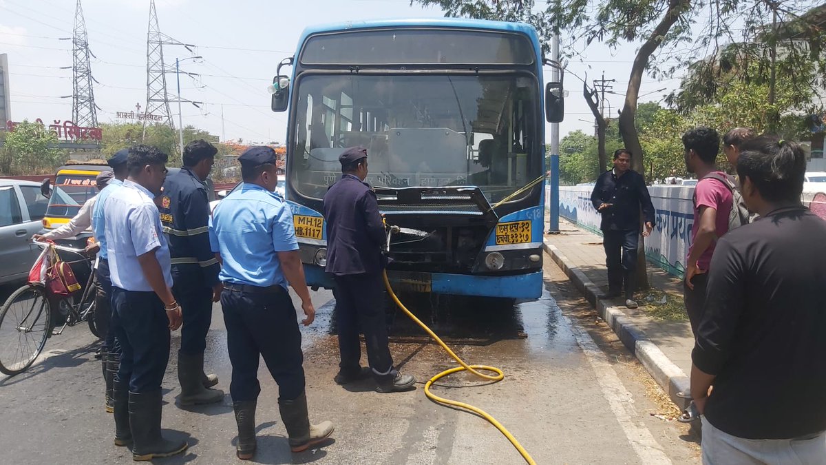 A PMPML CNG bus caught fire this afternoon at the main gate of Bharati Vidyapeeth in Katraj. Fortunately, there have been no reported injuries in the incident. Firefighters successfully extinguished the blaze.