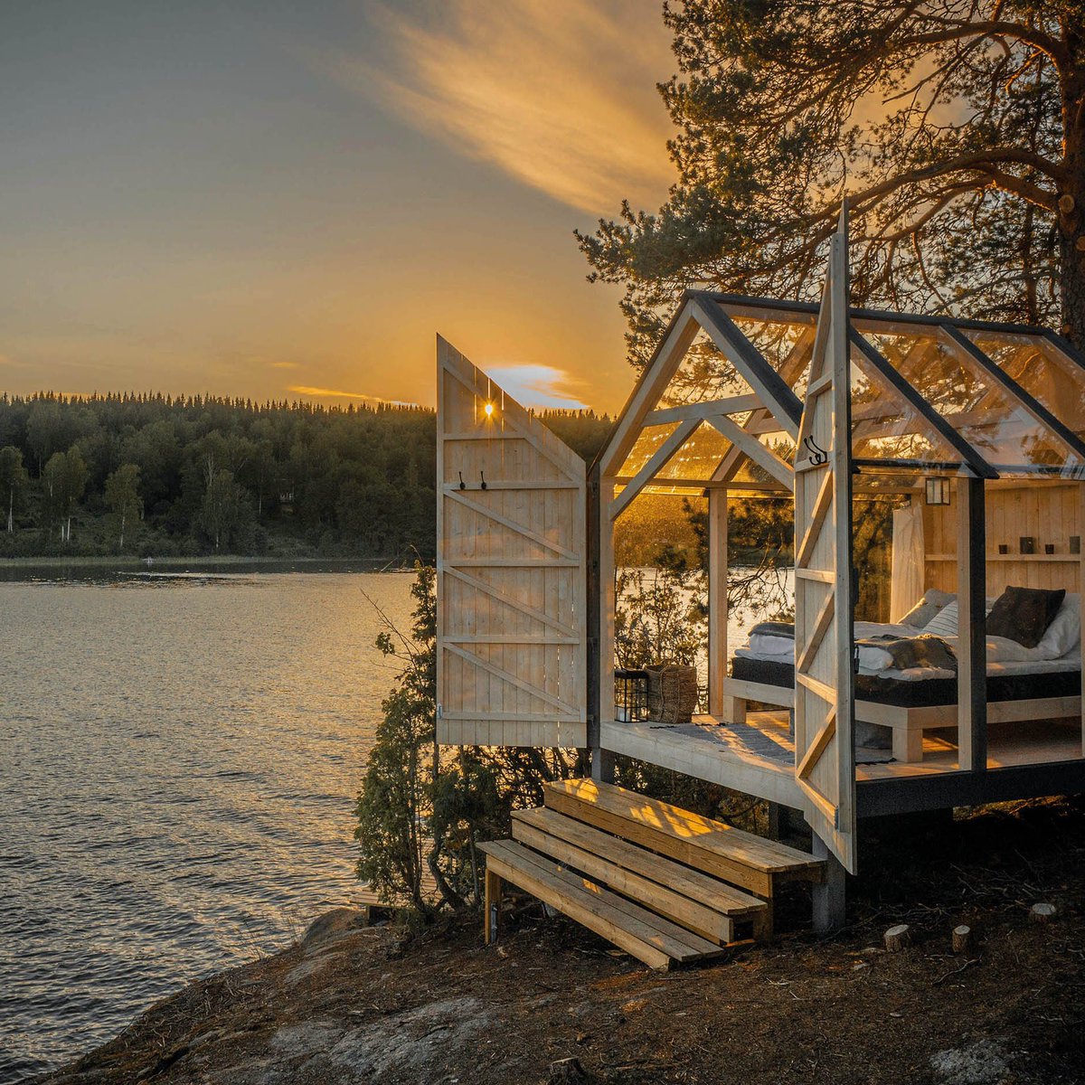 Discover eight extraordinary eco-stays in West Sweden. wanderlust.co.uk/content/eco-st… From remote glasshouse escapes to solar-powered island cabins, reduce your footprint and commune with nature at these serene Swedish escapes.