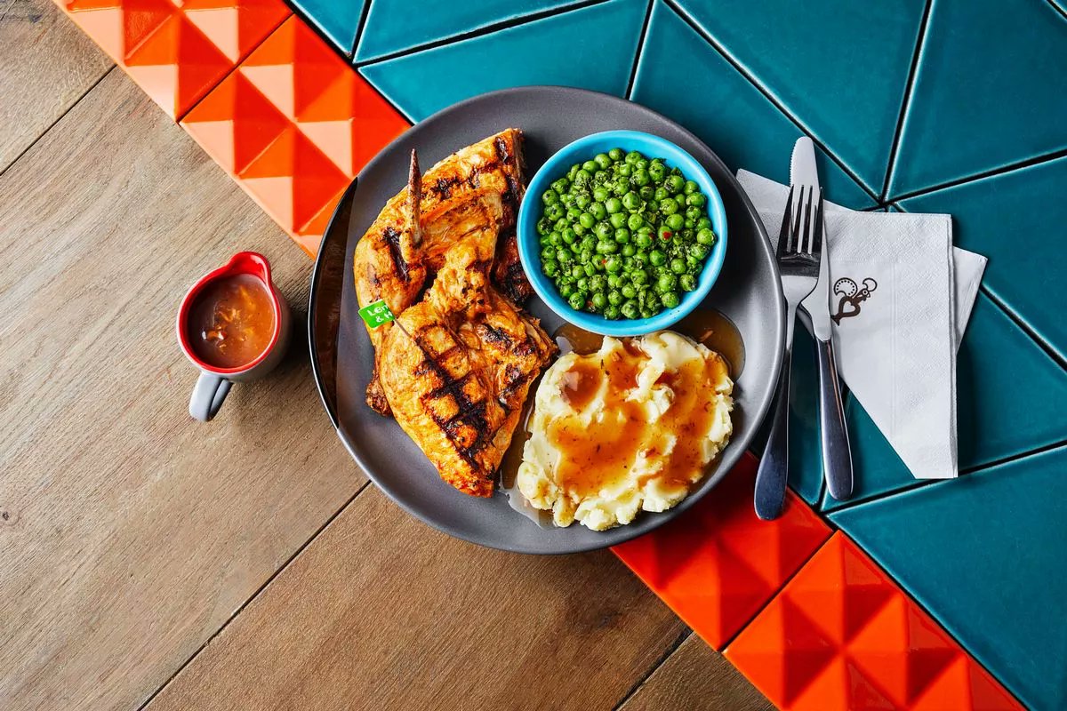 Nando's announces free food at Gateshead restaurant chroniclelive.co.uk/whats-on/food-…