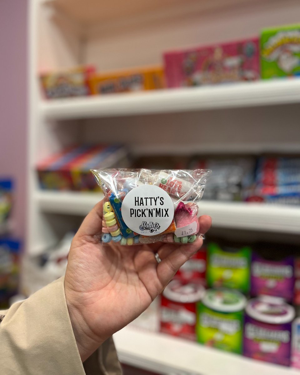 Even after the bank holiday, we're still smiling 😁 We're obsessed with @hattysweetshop's grab bags! They come in various flavours and are filled with an assortment of sweets, making it easy to choose even if you're unsure 🍬