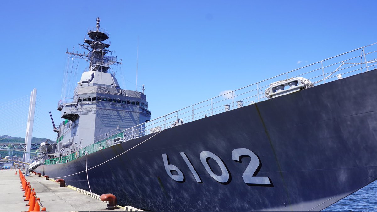 c5616012kei's tweet photo. 今日阪神基地にて試験艦 飛鳥(あすか)の見学会に行ってきました♪

試験艦なだけに昔積んでいた武器の跡や格納庫と思いきや機材等の倉庫の見学が出来て楽しかったです🎶

#海上自衛隊
#阪神基地
#ASE6102
#試験艦あすか https://t.co/rZRUjg7eix