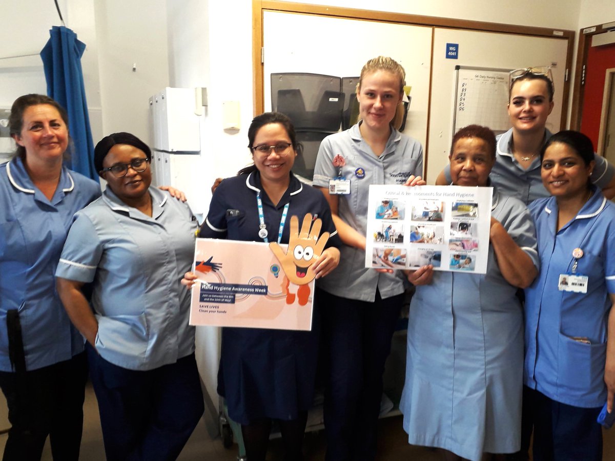 Today, #infectionprevention nurse Sarah visited staff on G6 ward to raise awareness for hand hygiene - smiles all round. #handhygieneawarenessweek #cleanyourhands @UHSFT