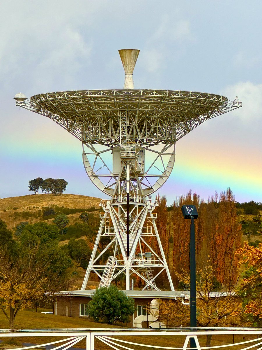 🎶“Someday I'll wish upon a star and wake up where the clouds are far behind me.”🎶📡🌈 Deep Space Station 46 @CanberraDSN was originally from Honeysuckle Creek Tracking Station where it supported all of the Apollo missions. #DSS46 #rainbow