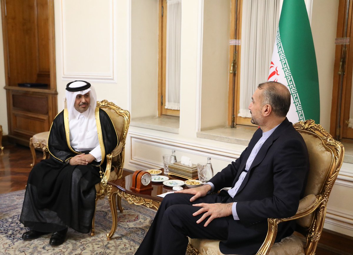 وزير الخارجية الإيراني يجتمع مع سفير قطر #الخارجية_القطرية