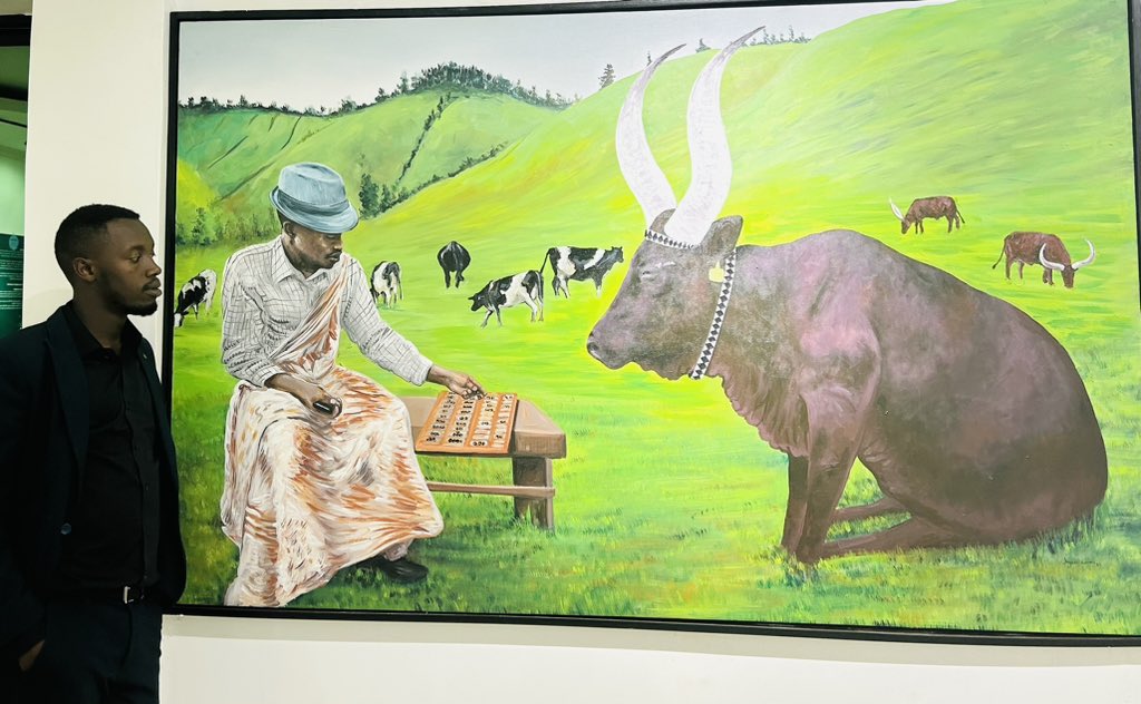 I visited myself in the museum 🥹. Thank you my dear brother @Kingabo_ for recognition. ❤️ Ariko mama arambajije ngo why this cows is sitting like dog?😂😂.