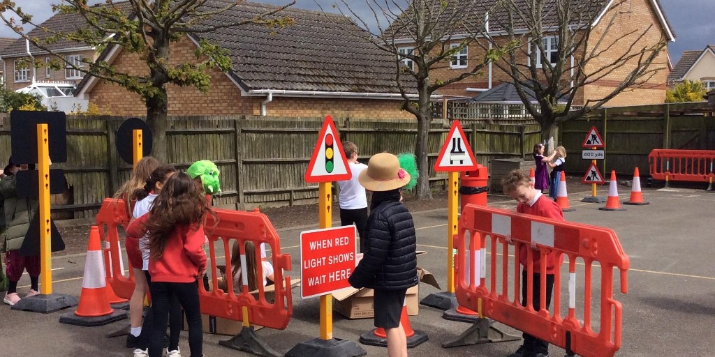 We recently donated road signs, traffic cones, and safety barriers to Glebelands Primary Academy, in Chatteris. The school has been using the materials to develop playtime, helping pupils learn about roads and road safety through play 🚸🏫 See more ➡️ ow.ly/wEZu50RtBeI