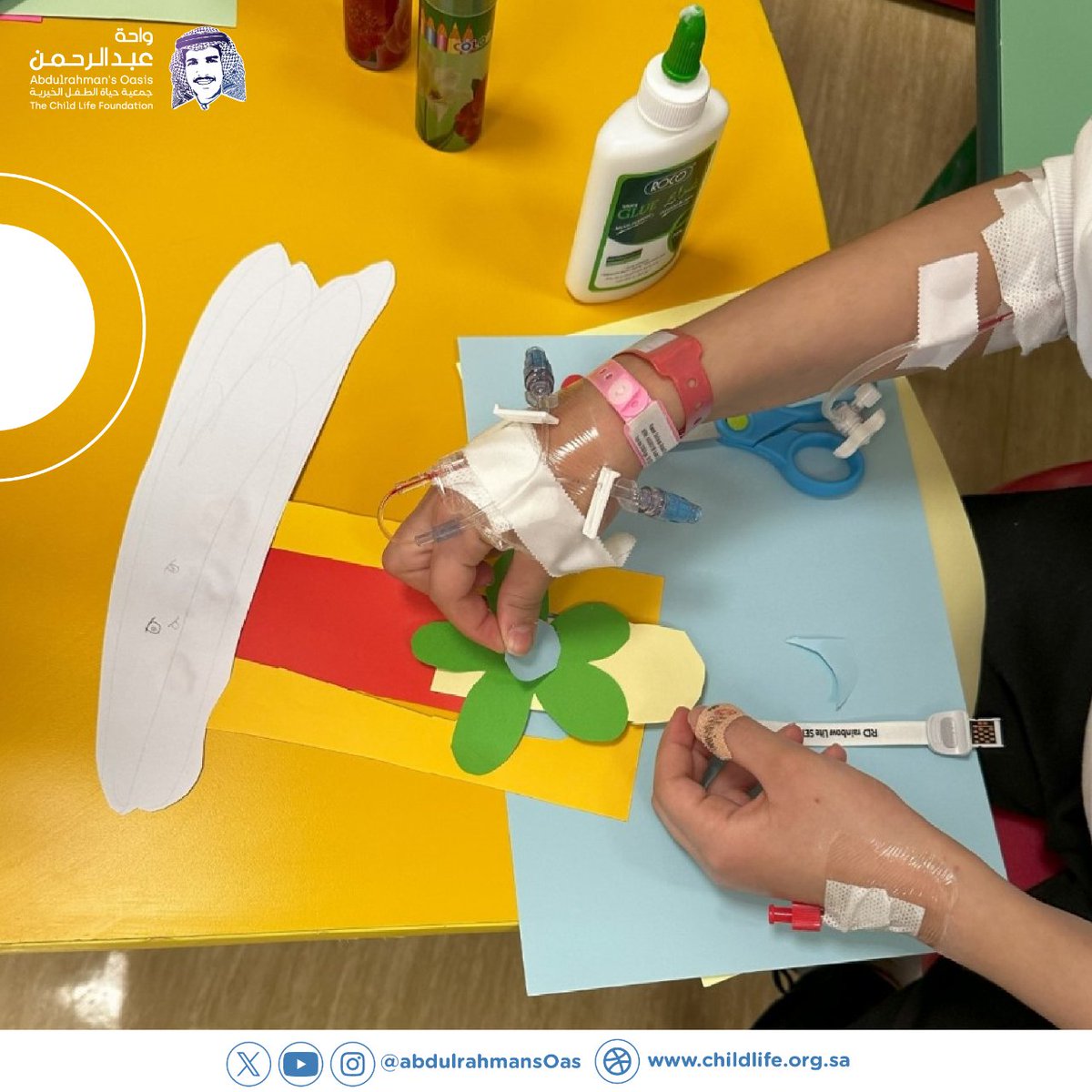 Every piece of art tells a story of resilience, healing, and hope. This paper rose, crafted by small hands, symbolizes the strength and spirit of our young creators. 

#جمعية_حياة_الطفل 
#واحة_عبدالرحمن
#child
#childlife
#childlifespecialist