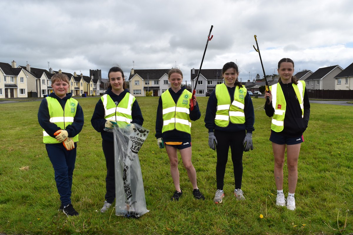 🌟 Huge shoutout to everyone involved in the Ballyforan Tidy Towns #NationalSpringClean ! A big thank you to the children and teachers of Ballyforan N.S.  & members of Ballyforan Tidy Towns for your hard work. 🌿🚮

#SDGsIrl #SpringClean24 #Galway