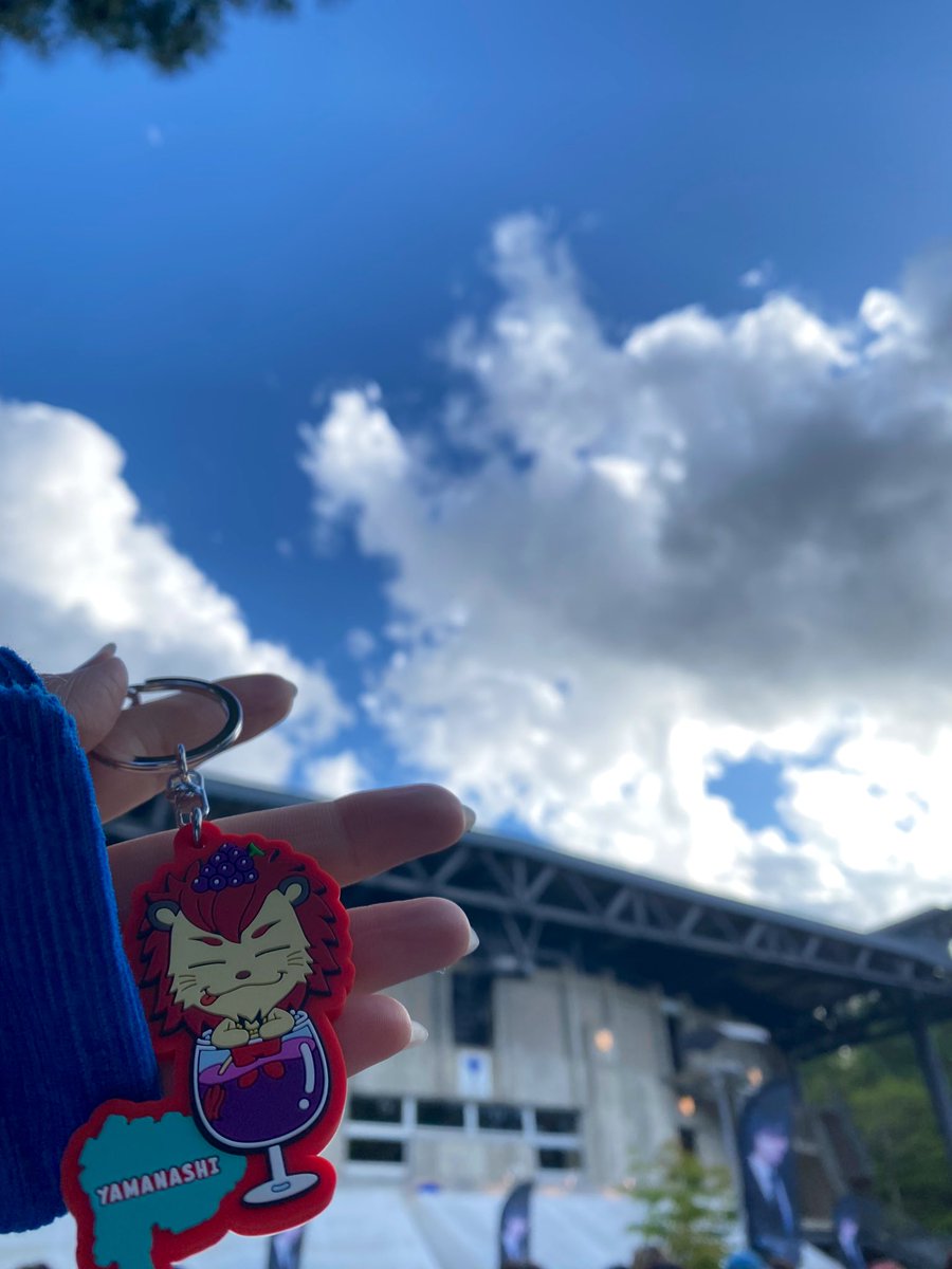 ryuuufooo's tweet photo. .
隆二くんの３・２・１！！で
花火が上がったぁぁぁ〜😭😭😭

もうサプライズすぎてびっくりだし
隆二くんが考えたと思うとえぐい😭💓

花火も見たいけど隆二くんの事も
ちゃんと見たいしで忙しかった😂😂
.
#今市隆二 
#RILYSNIGHT 
#河口湖ステラシアター https://t.co/IDqmSM8Vw2