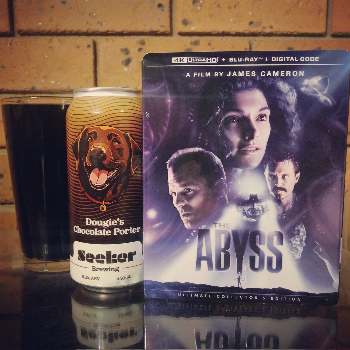 Thursday night Beer and Moofie time. Let's see how this A.I transfer goes, Cameron. Not like we've been waiting for this one for a decade or so...
#theabyss #theabyss4k #4KUltraHD #PhysicalMedia #jamescameron