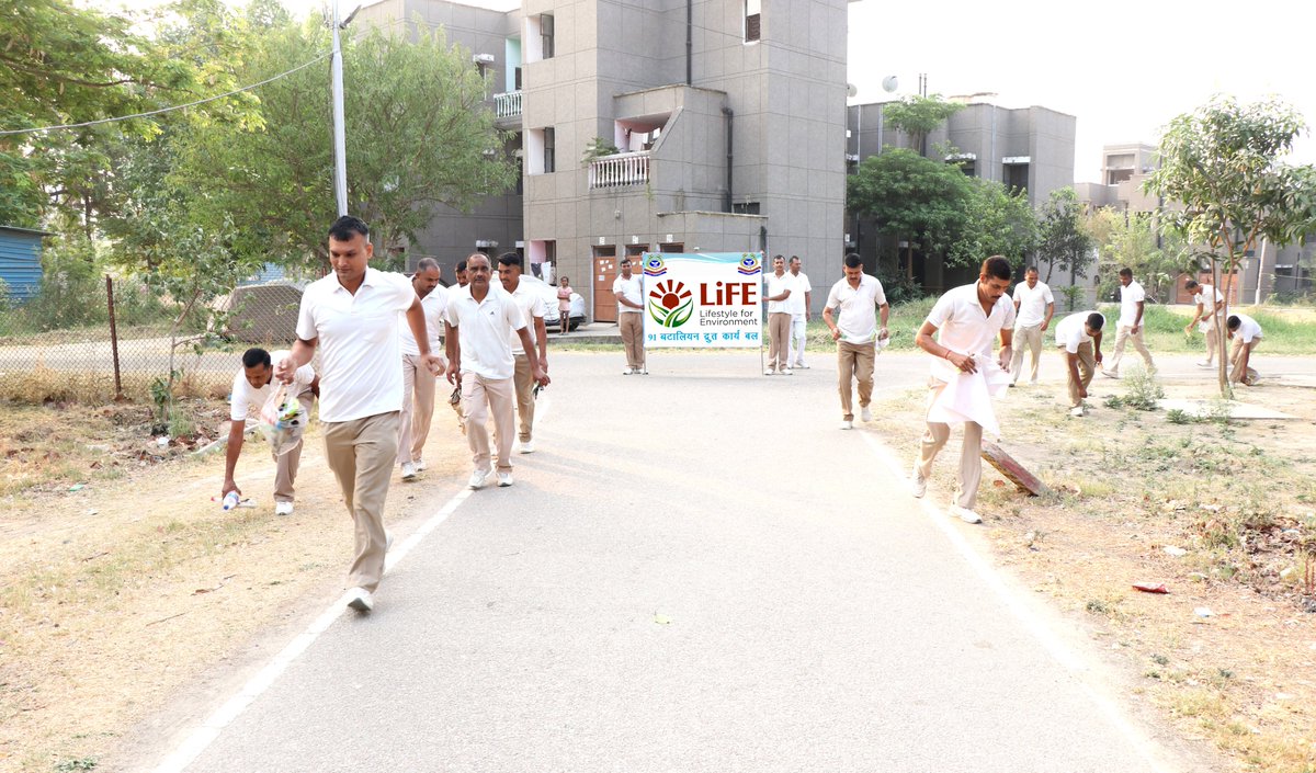 'Plogging combines fitness and environmental stewardship' in  order to ensure cleanliness plogging run was conducted.
#Merilife .