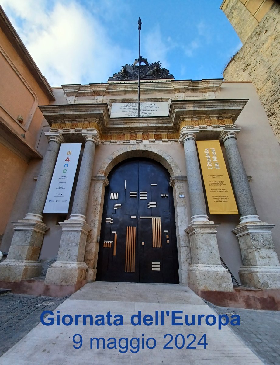 Festeggiamo insieme la #GiornatadellEuropa 2024!🇪🇺 Il 9 maggio i #MuseiNazionaliCagliari illumineranno con il colore blu la Porta Arsenale, un luogo simbolo della nostra comune identità storica e culturale, per accrescere la consapevolezza sul voto europeo dell’8 e 9 giugno.
