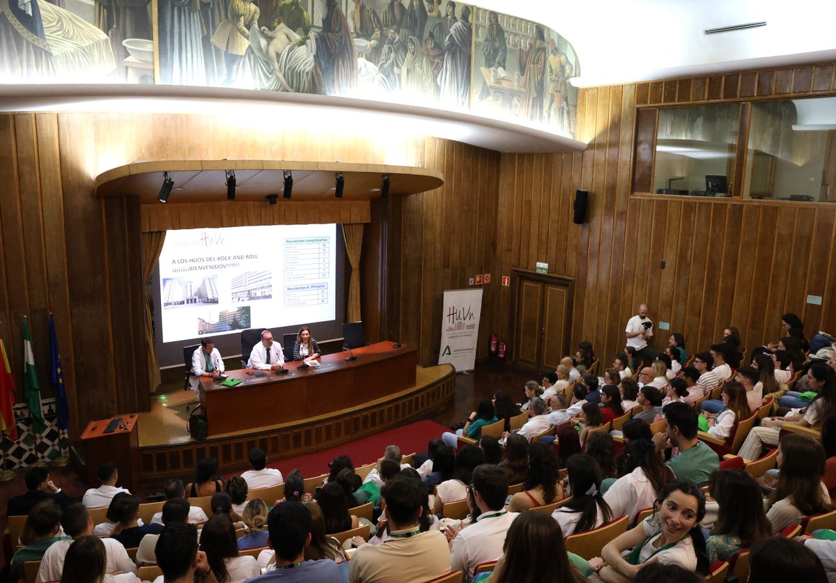 🔝Bienvenidos a nuestra gran familia 🏥 Hoy recibimos a 148 nuevos residentes a los que deseamos un fructífero periodo de formación en nuestros centros sanitarios. huvn.es/noticias/el-ho…