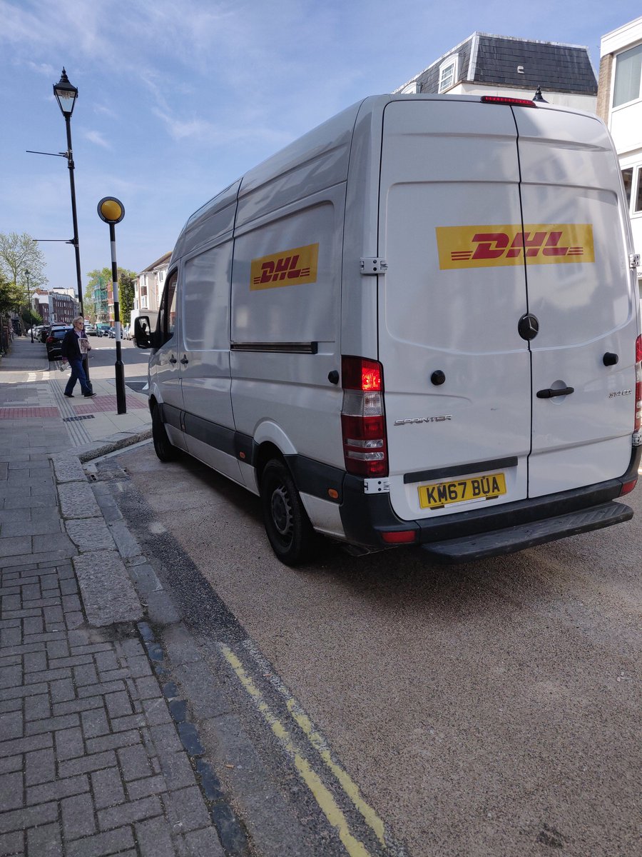 I saw a #DHL van waiting on Zebra crossing zigzag lines for a few minutes. That is illegal and unsafe. Registration was KM67 BUA. Location was High Street, Old #Portsmouth, UK. Date 9th May 2024 10:57 am. @dhlexpressuk