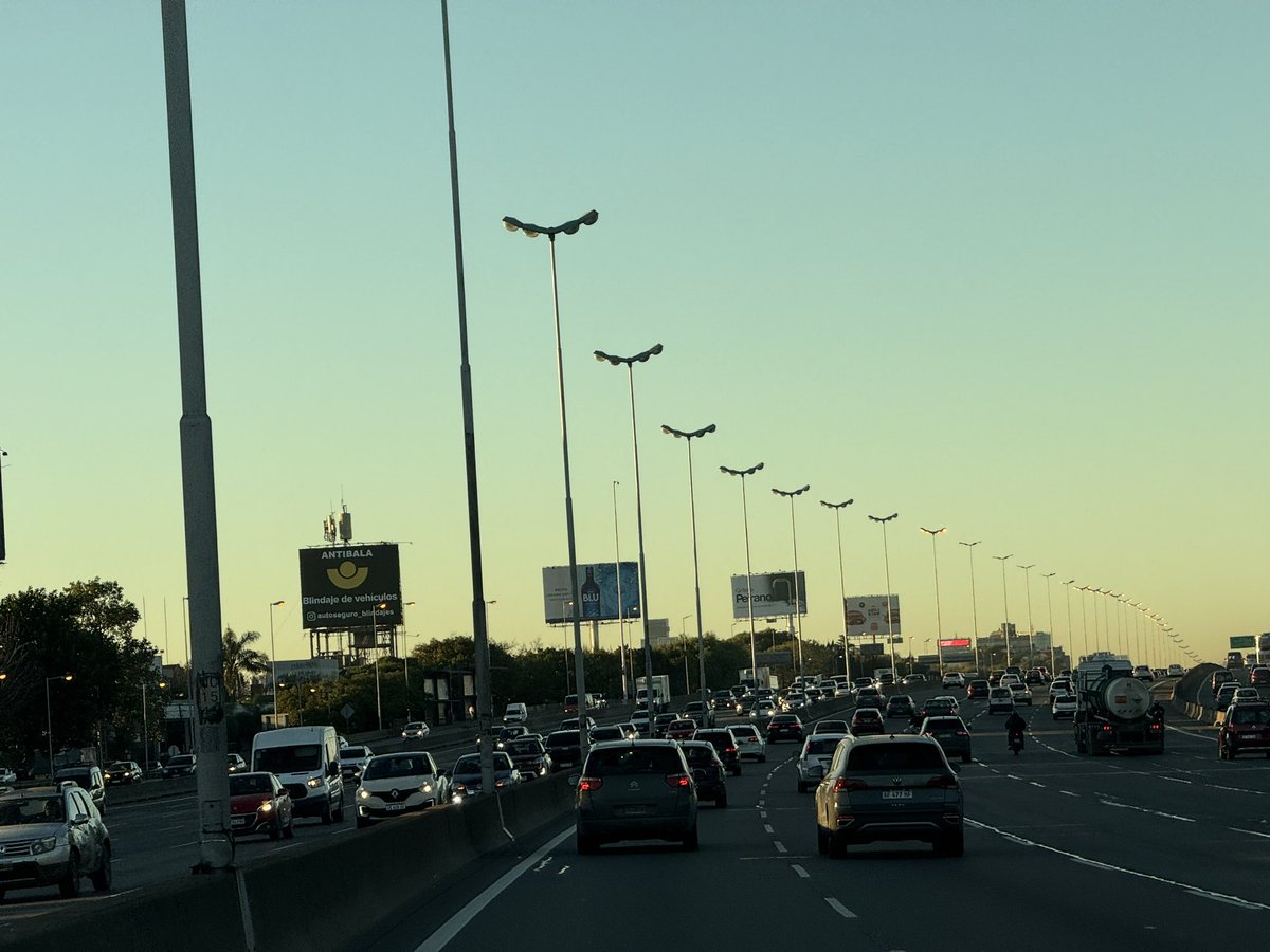 La Argentina del futuro la hacemos trabajando juntos. Juntos nadie nos para. #YoTrabajo #YoNoParo