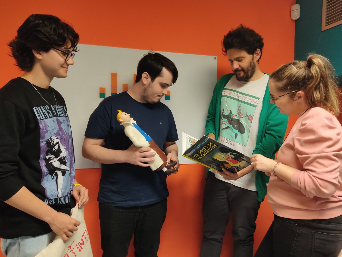 🔊📻Al "Cornellà Notícies" parlem del projecte "Millenial Podcast" encetat pels Educadors de Medi Obert i Ràdio Cornellà, del museu de realitat virtual Tintin60CAT de l'<a href="/iesteveterradas/">INS ESTEVE TERRADAS 🦄🎵</a>, de la visita nocturna al riu i del 40è Festival d'Art Flamenc. 

🔗radiocornella.cat/programs/corne…