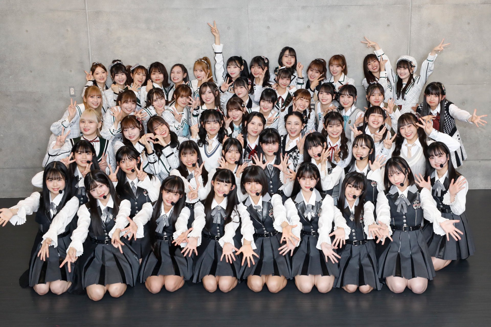 HKT48月別コンプ Amazon.co.jp: HKT48 靏川那智 3種コンプ HKT48劇場限定 月別