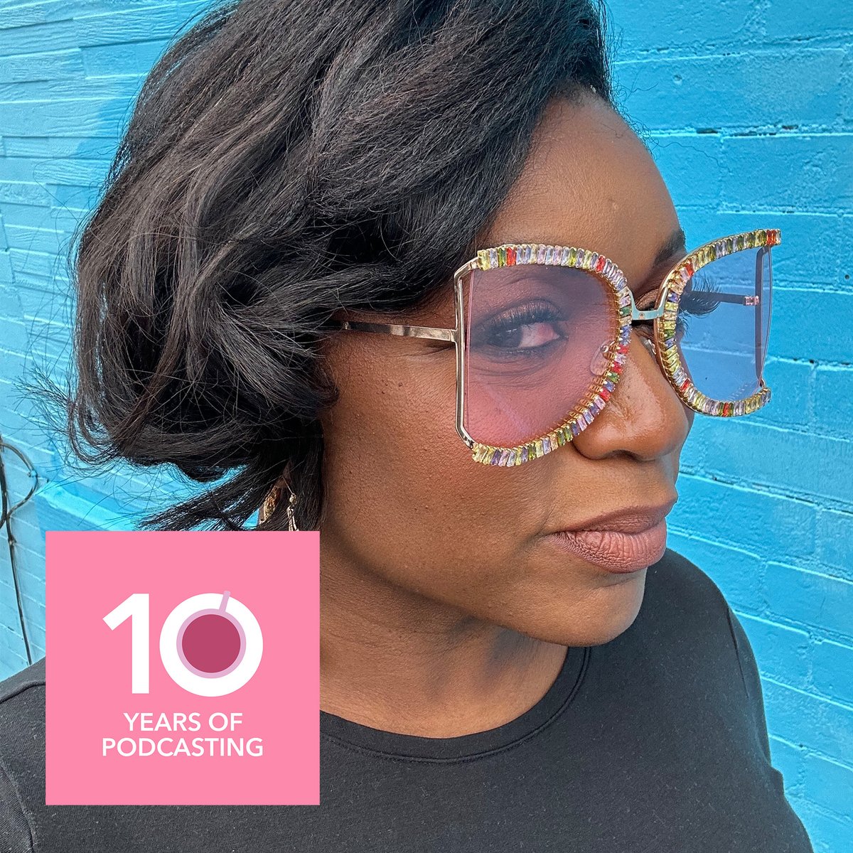 New episode! 

@DeeshaDyer talks with @danielfford about her book Undiplomatic: How My Attitude Created the Best Kind of Trouble. 

Listen: apple.co/3y9IUcX #writers #podcast #writingcommunity #WBPN