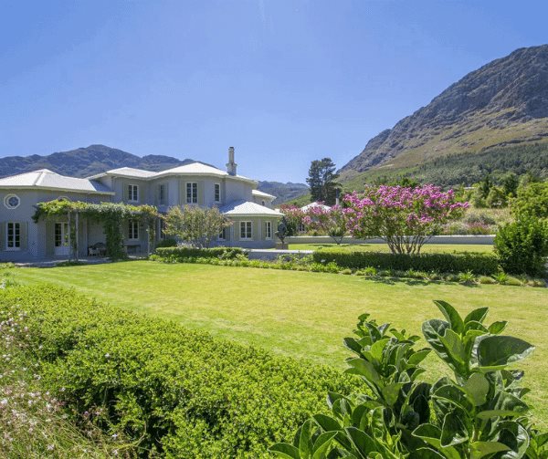 Urgent Sale
📍 Franshoek, Cape Town 
💰 R89M
⏰ No Offers

This spectacular estate is situated in a lovely rural setting on the outskirts of Franschhoek village, elevated with breathtaking views, making it a highly desired location. The grounds of the 5.2-hectare (13-acre)