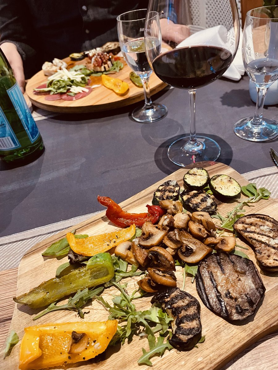 Unser Dad + Sons Vatertagsritual seit Jahren: Männertag mit gutem Essen, irgendwo draußen 😍