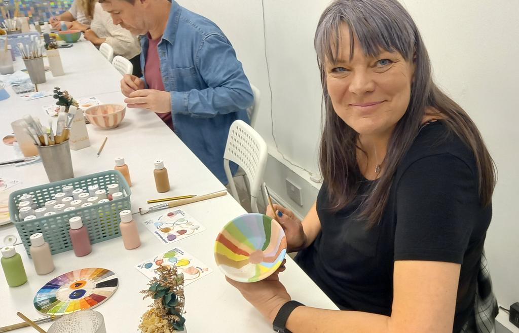 Today @ScotFamADrugs we are @TheCraftPottery in Glasgow, getting in touch with our creative side. I have never known #TeamSFAD to concentrate so much on anything 😂. #SelfCare #Wellbeing