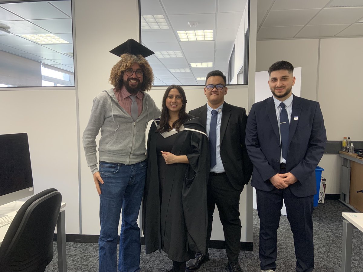 MsC students who did their final year project within @MatarLab had their graduation ceremony yesterday. Nice to see them back in the campus and knowing they are doing well there despite they miss being with us in here. Congratulations to all #ourImperial students. Proud of you.