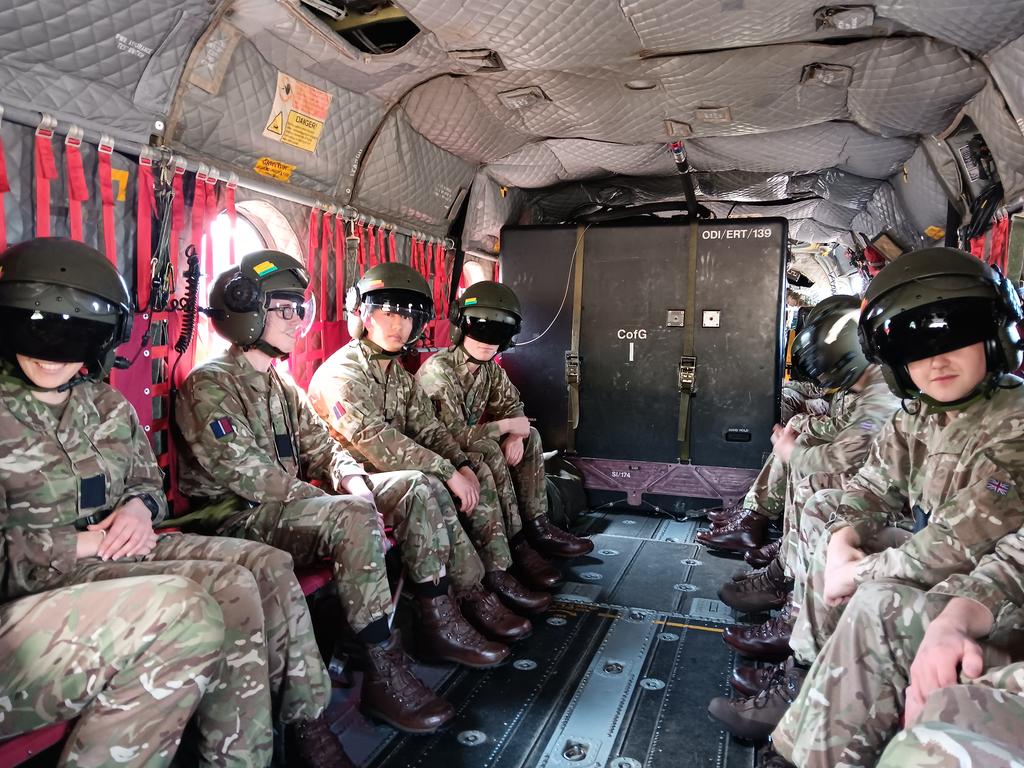 Aircraft technician apprentices from RAF Cosford were recently given the opportunity to visit @RAFBenson and gain some invaluable engineering and operational rotary experience. Visits like this inform our apprentices' choices of a post-training first tour.