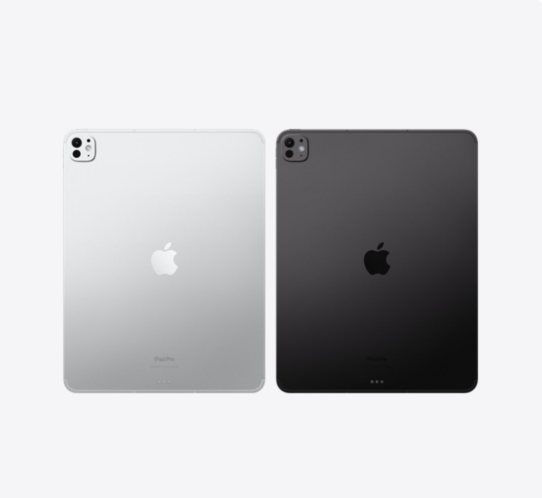 andrewjclare's tweet image. Silver or Space Black?
